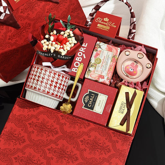 Practical Gifts For Bridesmaids And Sisters To Give As Souvenirs At Weddings